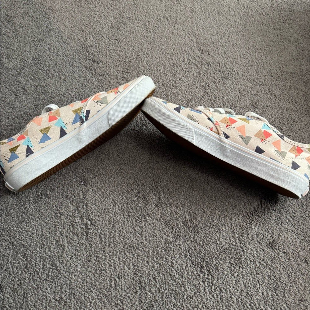 Colorful Geometric Pattern vans - Picture 4 of 5